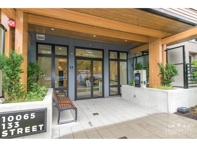 Photo - 10065-10133 133 St Unit 617