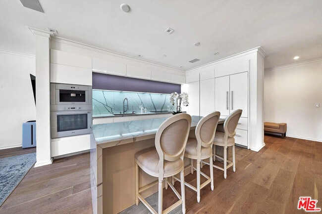 Photo - 132 N Swall Dr Unit 301