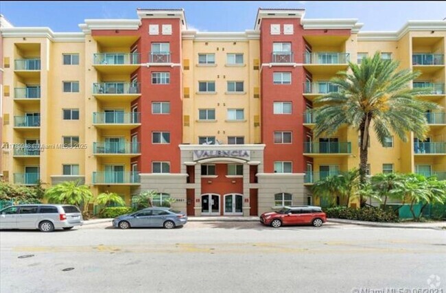 Building Photo - 6001 SW 70th St Unit 628 Rental