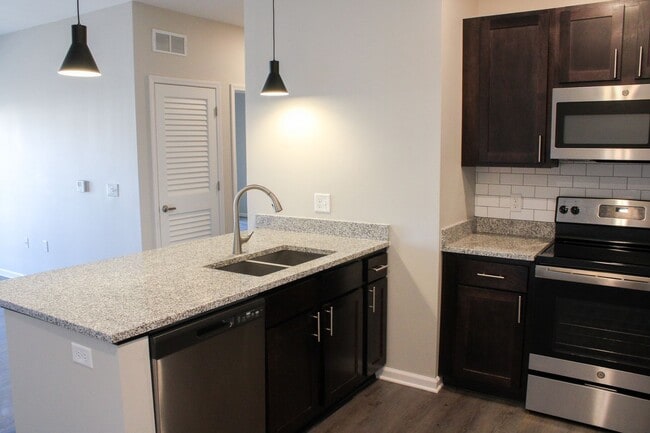 Photo - 3261 Redhawk St Unidad 06-307