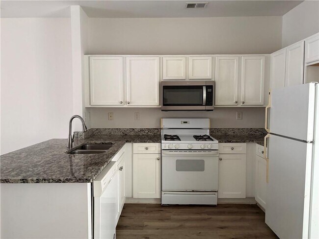 1581 Cove Creek Cir