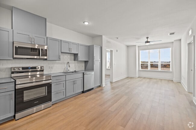 2BR, 2BA - 945SF - Living Room