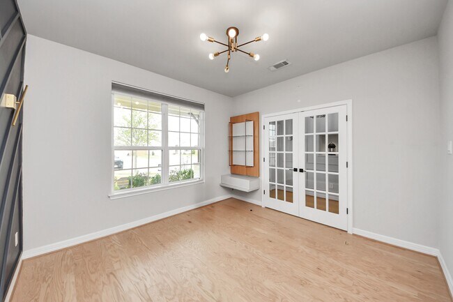 Photo - 117 Sea Glass Cv