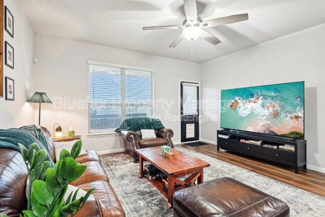 Photo - 10430 Barbeque Bay