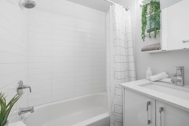 Photo - 350 Mayfield