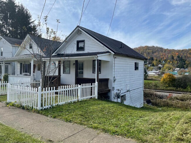 50 Rochester St