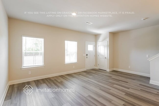 Photo - 237 River Rock Dr