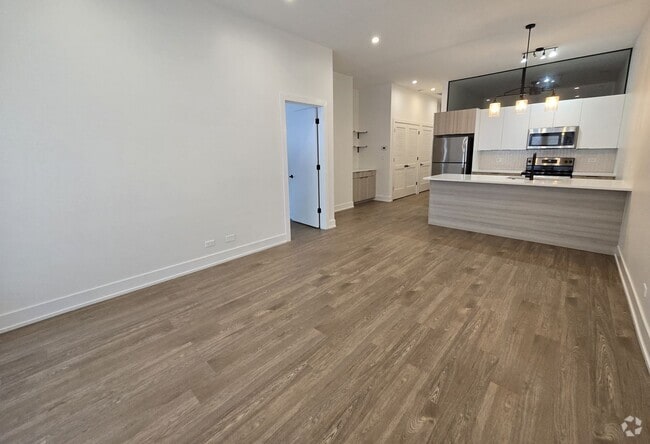 Building Photo - 3312 N Halsted St Unit 3R Rental