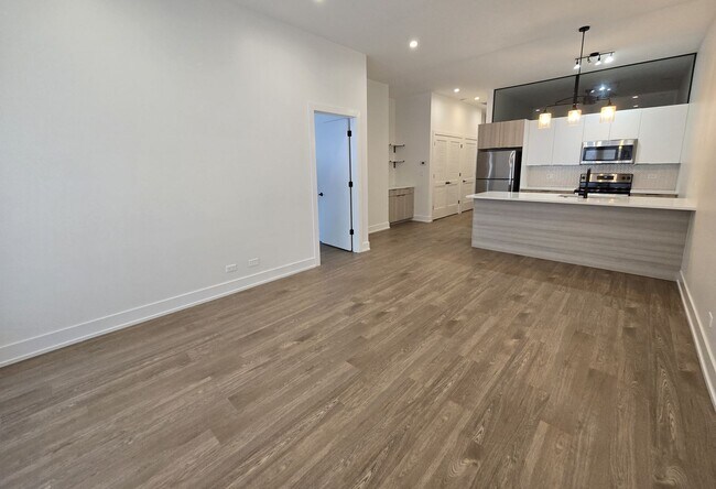 Photo - 3312 N Halsted St Apartment Unit 3R
