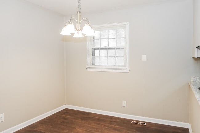 Photo - 3463 Darlene Cir NW