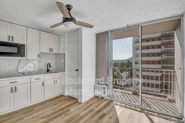 Building Photo - 2509 Ala Wai Blvd Unit #802 Rental