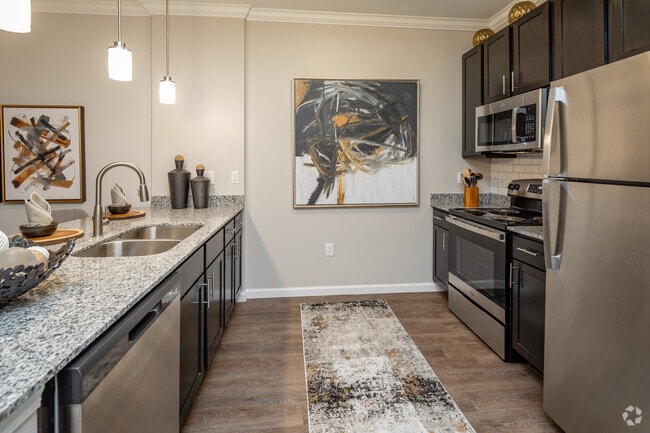 2BR, 2BA - Synergy - 1,096SF - Kitchen