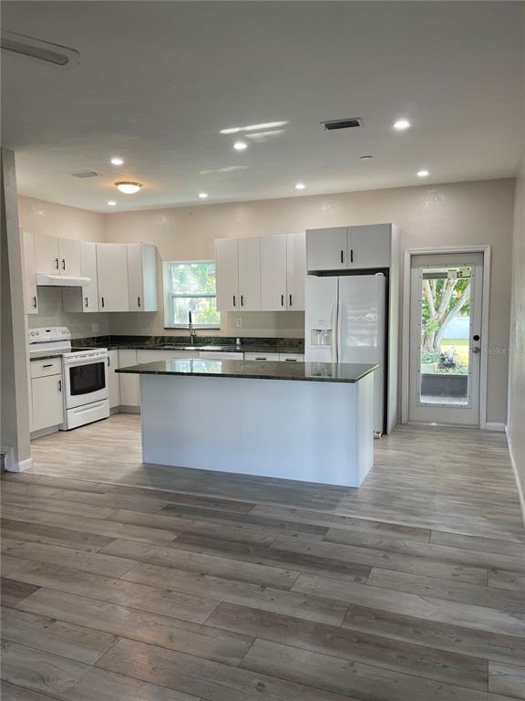 Photo - 2171 Birchcrest Blvd
