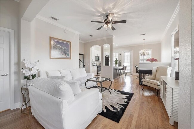 Photo - 2920-2922 Hansen Manor Ln