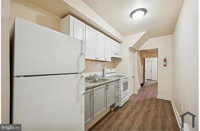 Photo - 1112 Johnson St