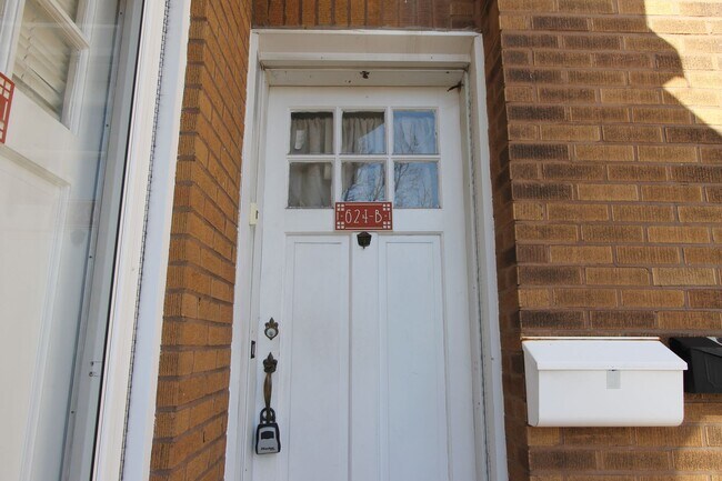 Photo - 624 Wendover St Unit B