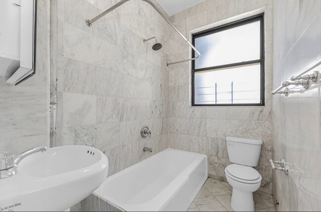 Photo - 220 W 98th St