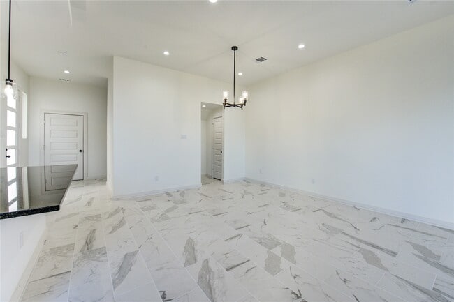 Building Photo - 2930 El Fenice Ln