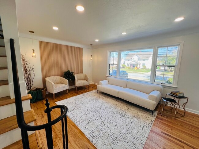 Building Photo - 1514 Parker Dr