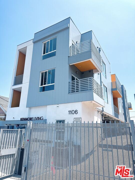Photo - 1106 S Kenmore Ave Unidad 202 Rental
