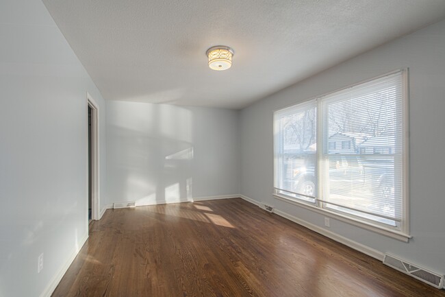 13228 Ashland Ave