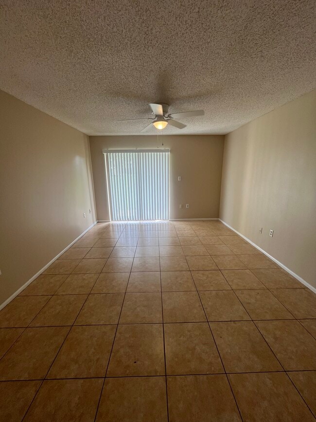 Building Photo - 300 Cherokee Ct Unit 300A