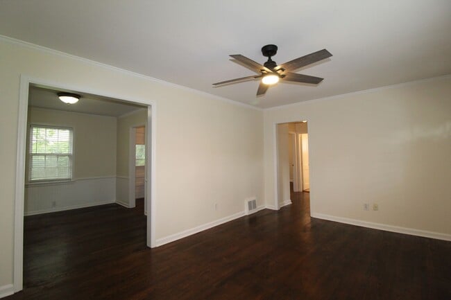 Photo - 2 Bedroom 1 Bath Home in Roeland Park