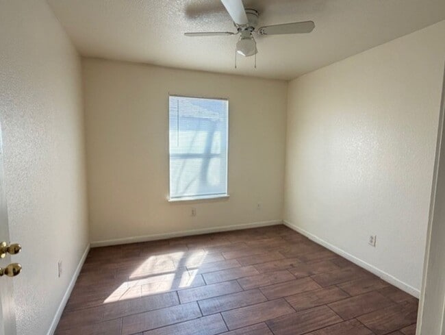 Photo - 3302 Alicante Ct Unit B