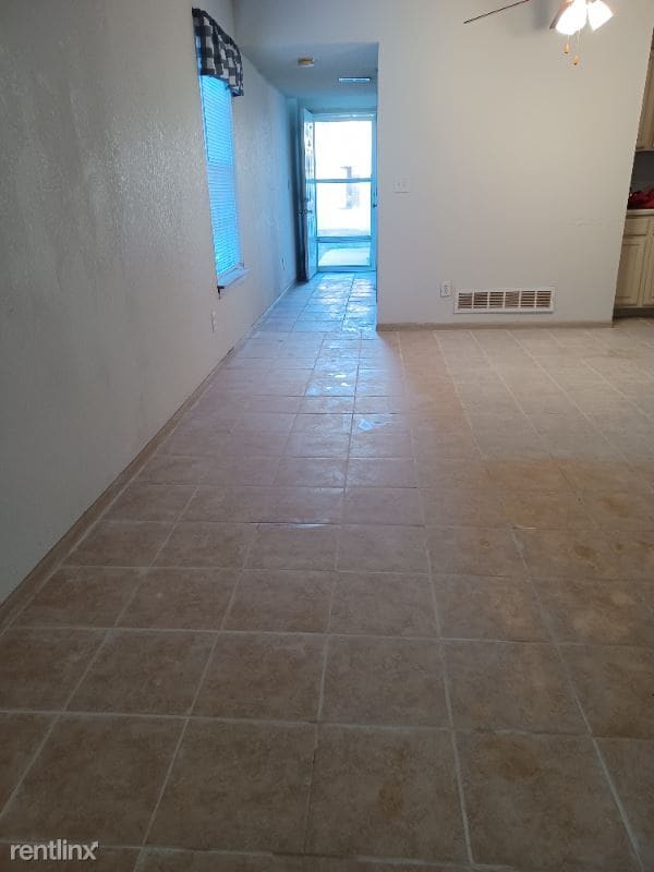 Photo - 2928 S Harvard Ave