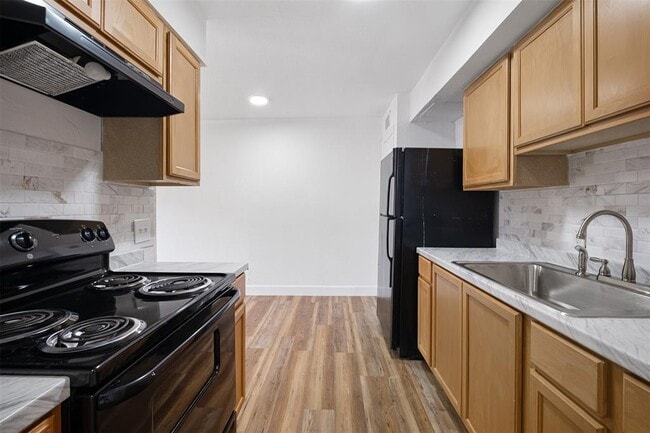 Photo - 2217 Mission Hill Dr