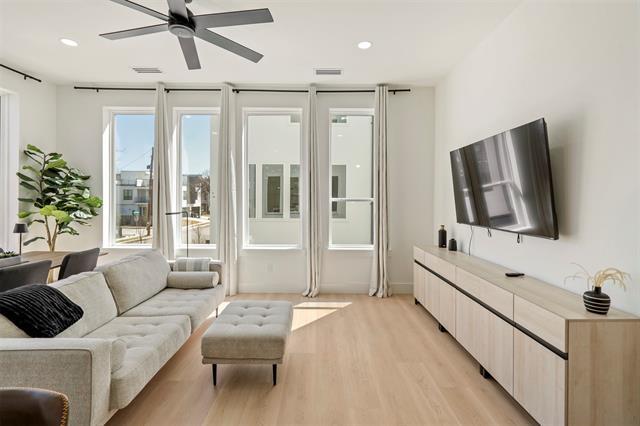 Photo - 2019 California Dr