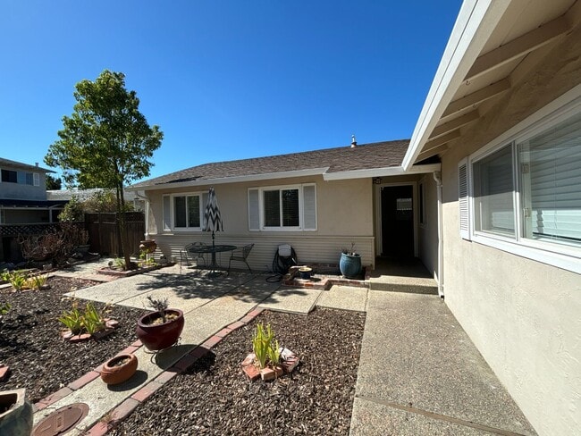 Photo - 1419 Yolanda Ct