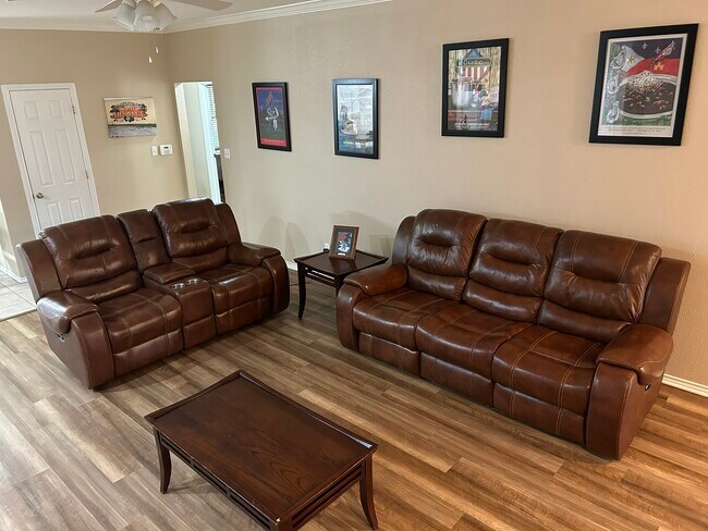 Photo - 3226 Whittle Way