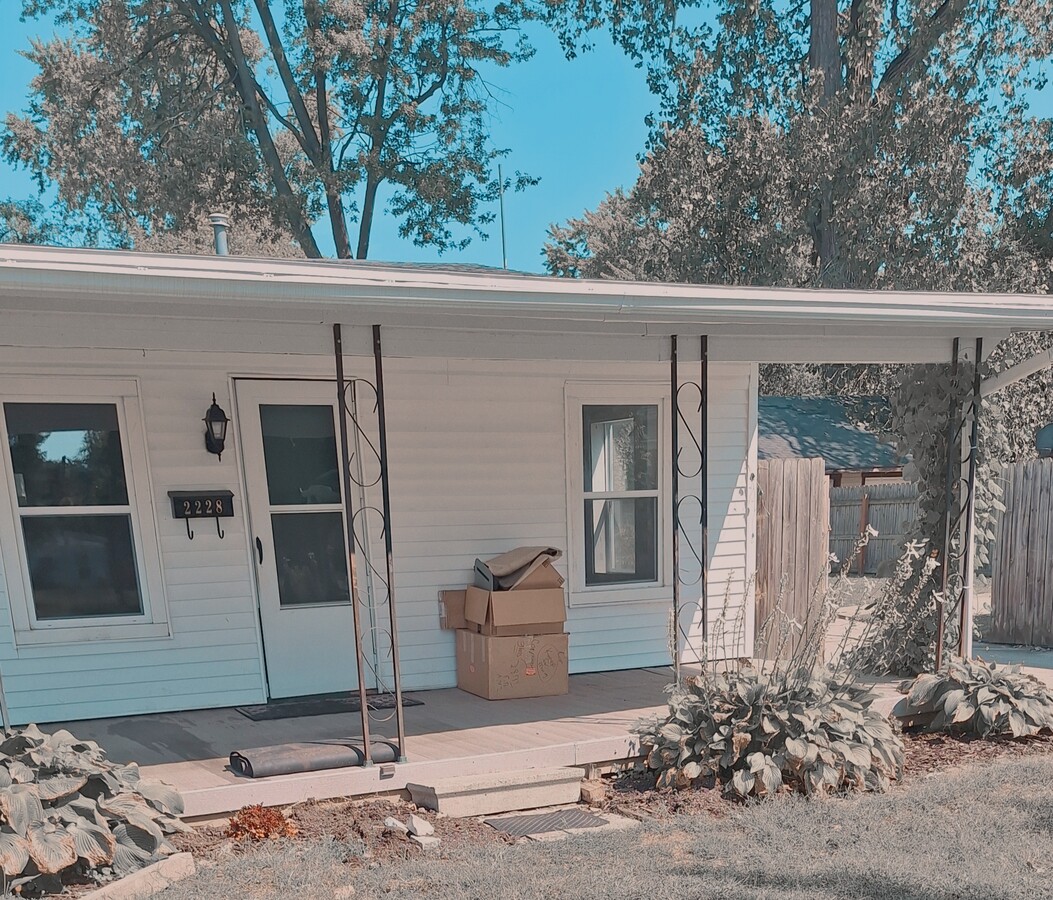 Photo - 2228 Olin Dr
