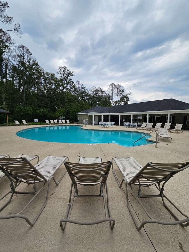 Photo - Luxury Townhouse in Richmond Hill.  Get Bu...