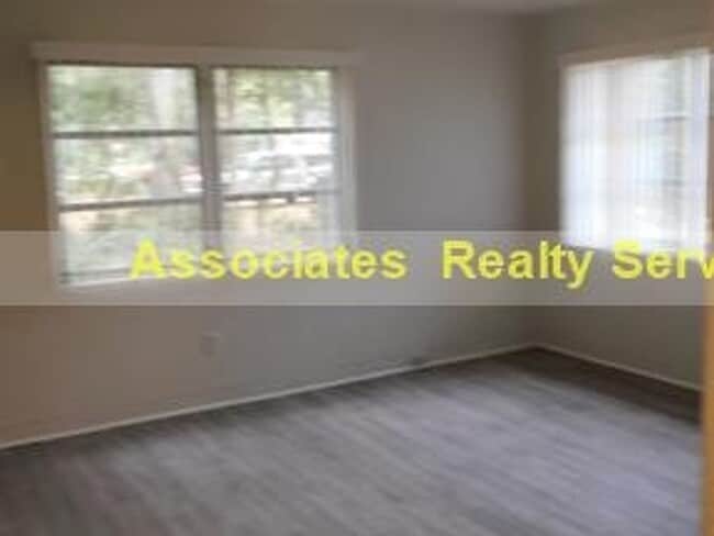 Photo - Adams &amp; Federici-911 &amp; 913 Unit 359-02