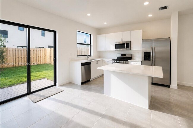 Photo - 23252 SW 128th Ave