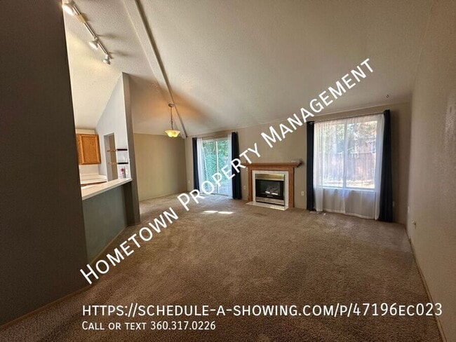 Photo - 1803 Pear St NE