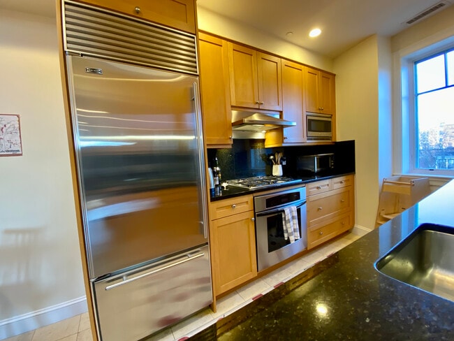 Photo - 30 Longwood Ave Unit 3