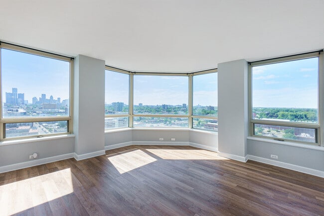 Building Photo - 3320 Spinnaker Ln Unit 16D