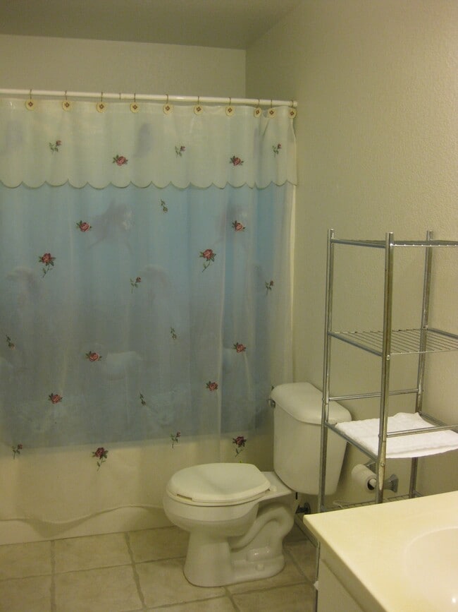 Photo - 16466 Denhaven Ct