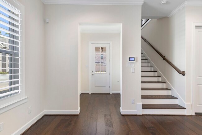 Photo - 106 Magnolia Grn St