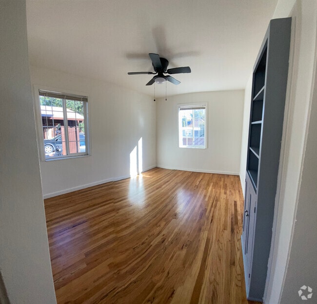 Building Photo - 859 S Le Grand St Rental