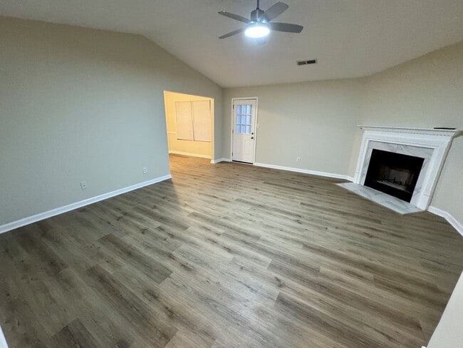 Photo - 200 Country Meadows Ct