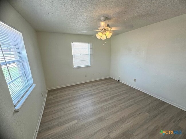 Photo - 604 Sunset Ln Unidad B