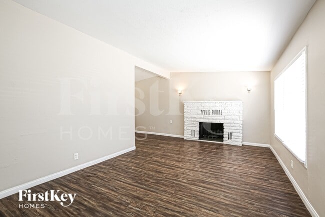 Photo - 2317 Hassett Ave