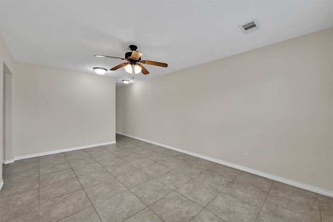 Photo - 163 S Bend Ct