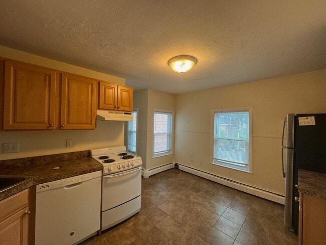 Photo - 213 Beacon St Unidad 4