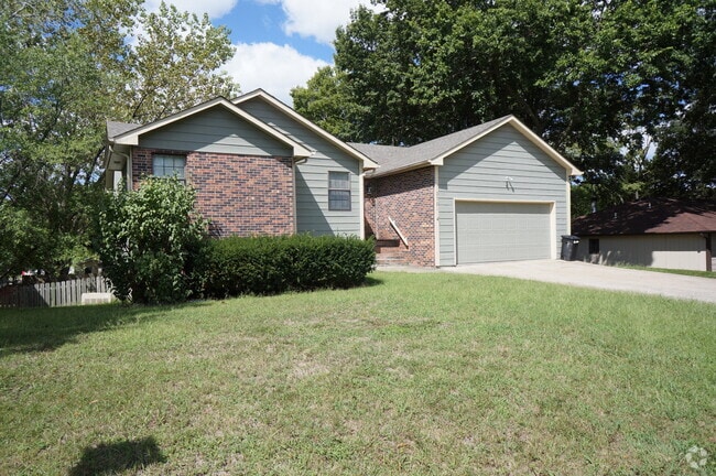 Building Photo - 3701 Santiago Dr Rental