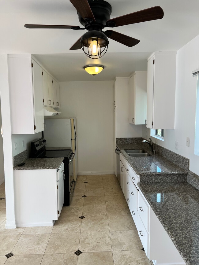 Building Photo - 1417 14th St Unit 4